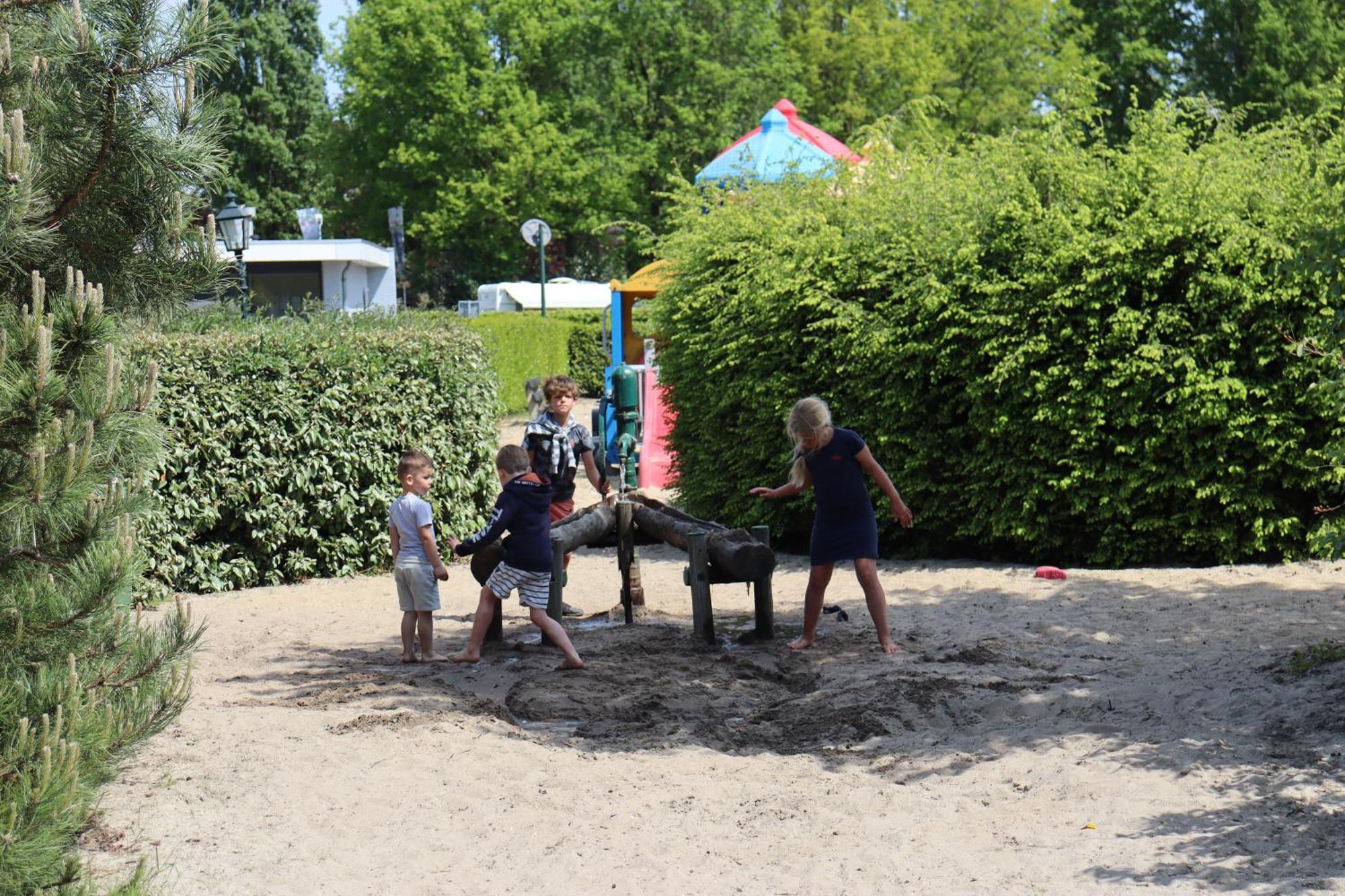Holiday Park Duinhoeve Udenhout Exterior photo