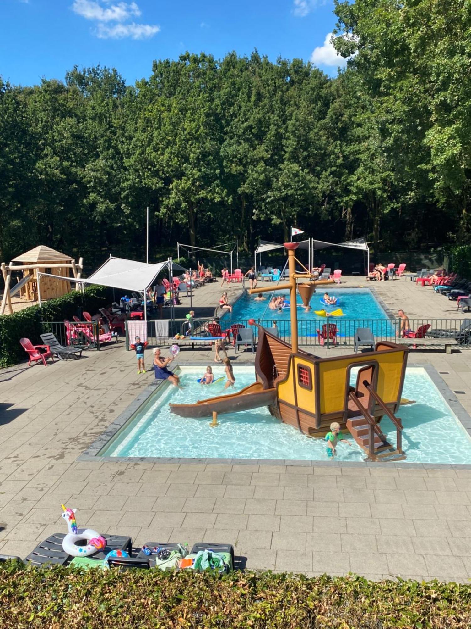 Holiday Park Duinhoeve Udenhout Exterior photo